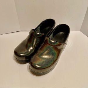 DANSKO Professional Women’s Clogs Petrol Patent Leather Slip On #406110202 EU39